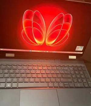 New Laptop HP Spectre 16GB Intel Core i7 SSD 1T