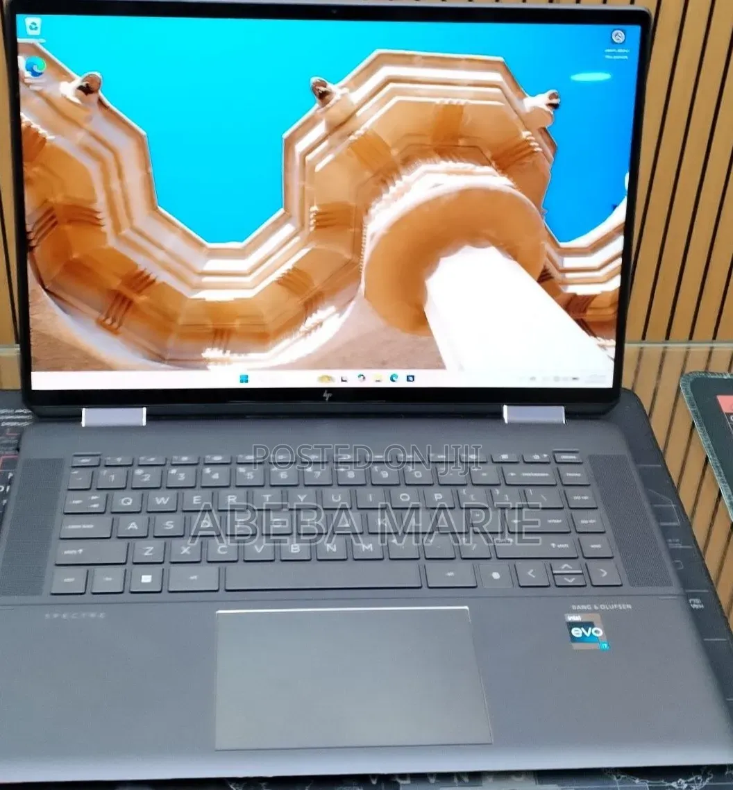 New Laptop HP Spectre X360 16GB Intel Core i7 SSD 512GB