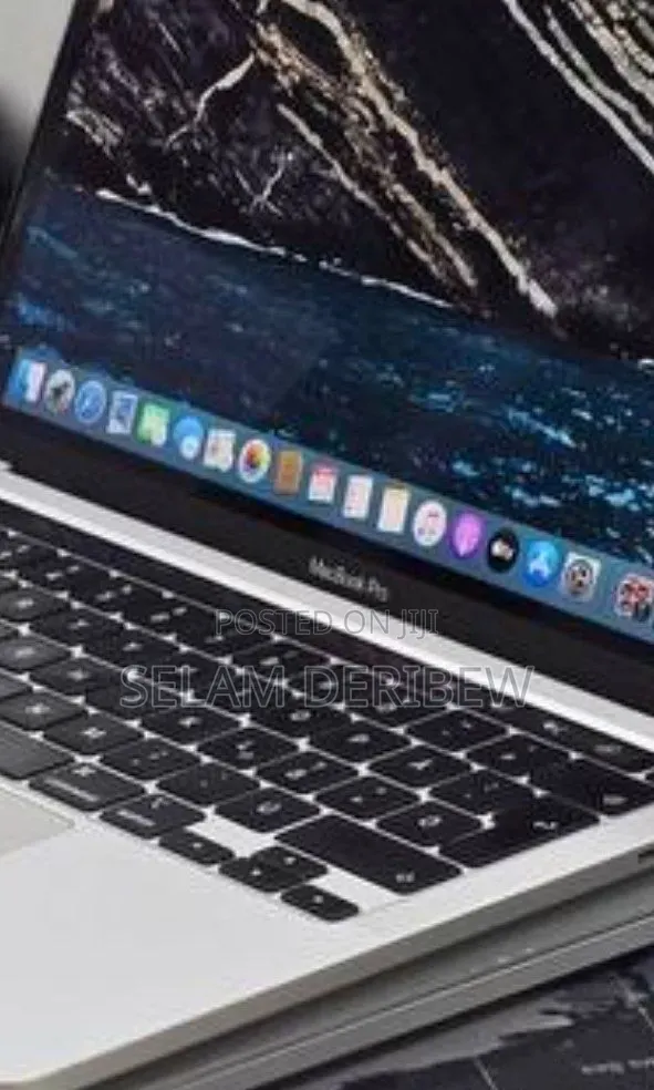 New Laptop Apple MacBook Pro 32GB Intel Core i7 SSD 512GB