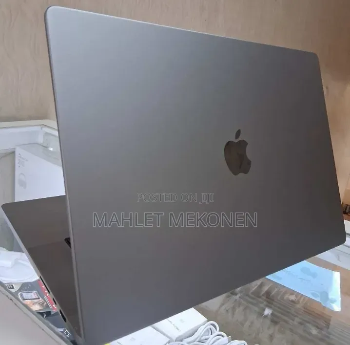 New Laptop Apple MacBook Pro 16GB Apple M1 Pro SSD 1T