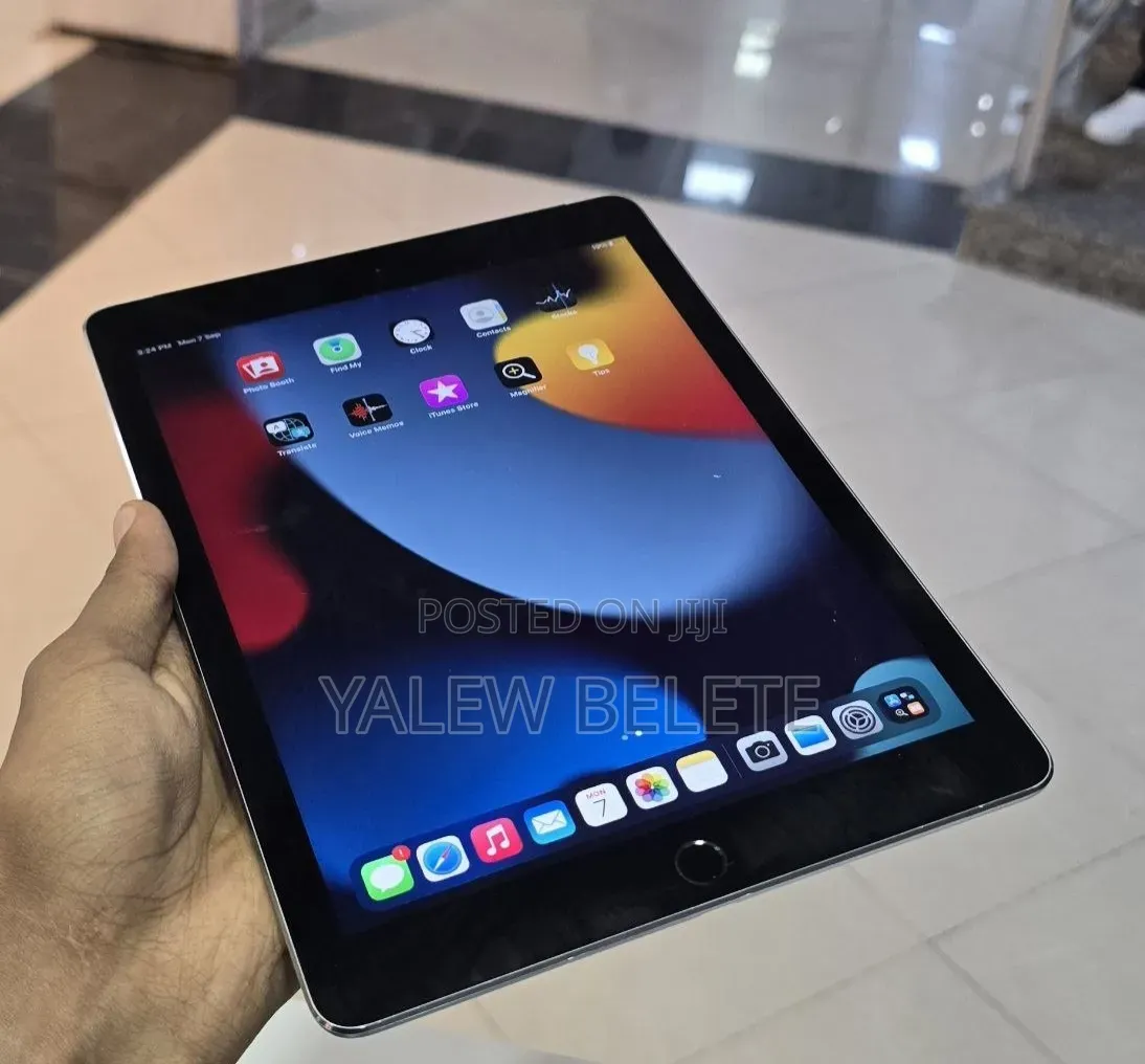 New Apple iPad Air 64 GB