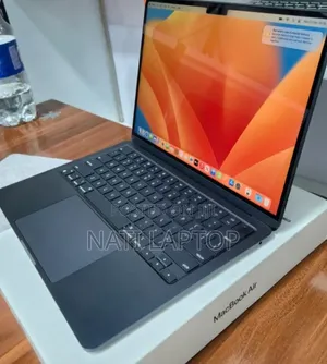 New Laptop Apple MacBook Air 2022 M2 8GB Apple M2 SSD 256GB