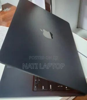 New Laptop Apple MacBook Air 2022 M2 8GB Apple M2 SSD 256GB