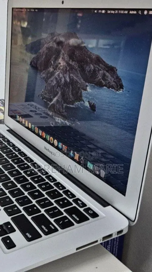 New Laptop Apple MacBook Air 2013 4GB Intel Core i5 SSD 128GB