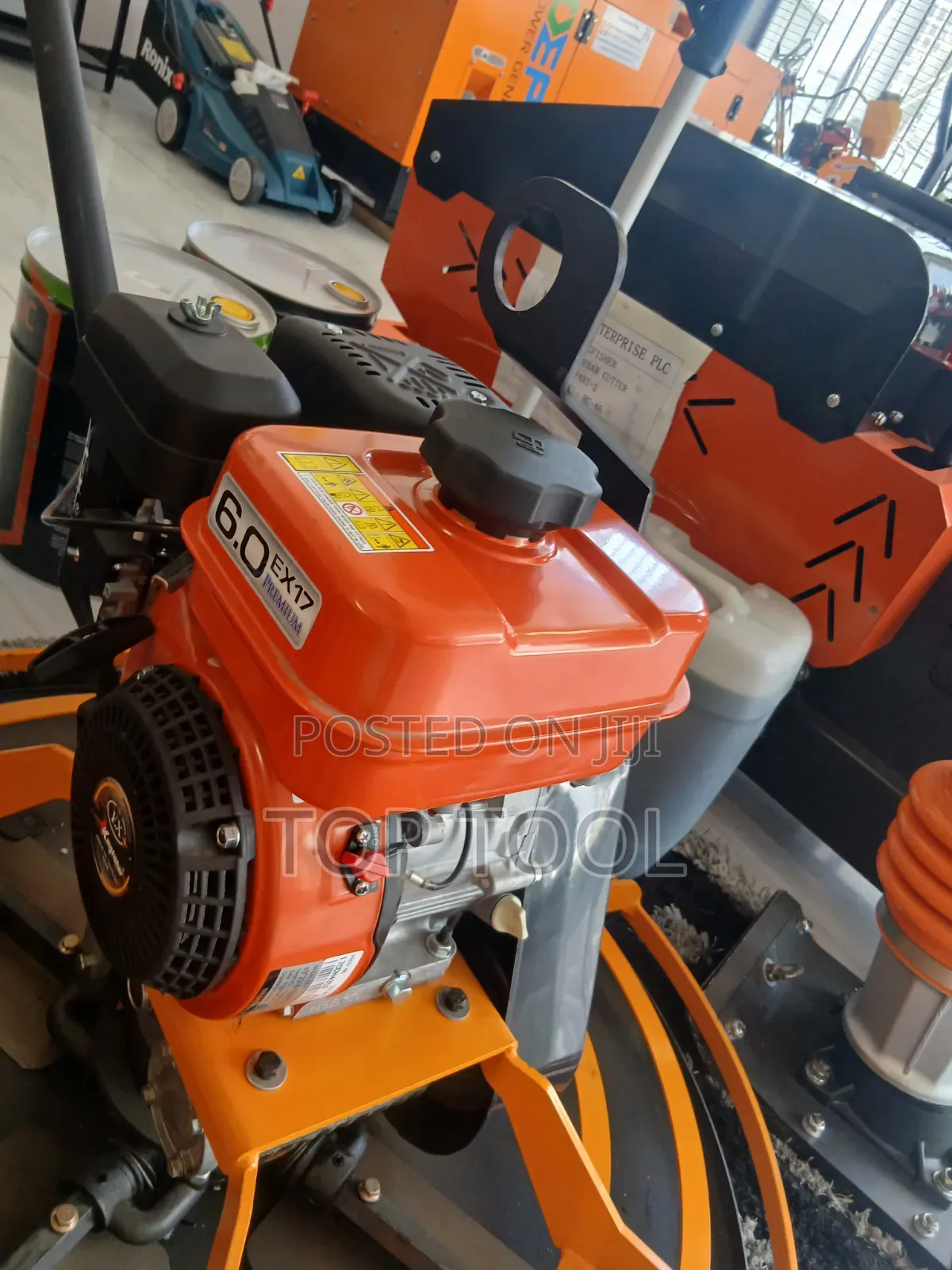 ፡walk-Behind Concrete Power Trowel With Safety Guard and Engine Tank,