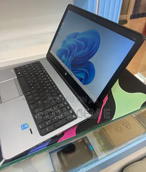 New Laptop HP 8GB Intel Core i7 HDD 1T