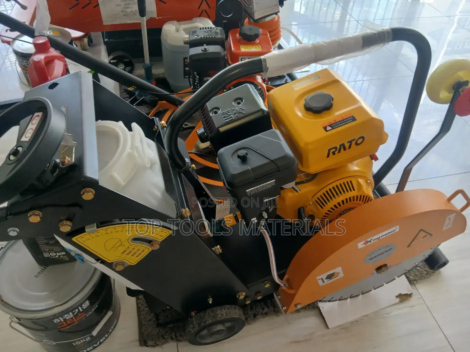 Rato Concrete Cutter Powered by a Yellow Rato Gasoline Engine,