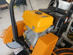 Rato Concrete Cutter Powered by a Yellow Rato Gasoline Engine,