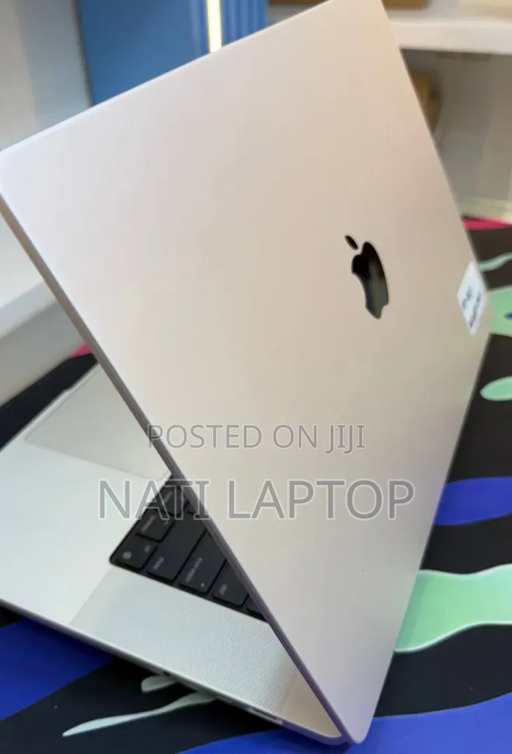 New Laptop Apple MacBook Pro 2021 M1 16GB Apple M1 Pro SSD 512GB