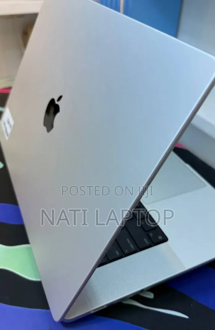 New Laptop Apple MacBook Pro 2021 M1 16GB Apple M1 Pro SSD 512GB