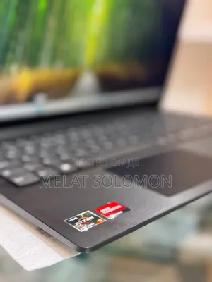 New Laptop Lenovo 8GB AMD Ryzen 5 SSD 512GB