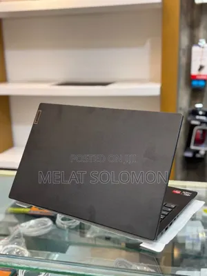 New Laptop Lenovo 8GB AMD Ryzen 5 SSD 512GB