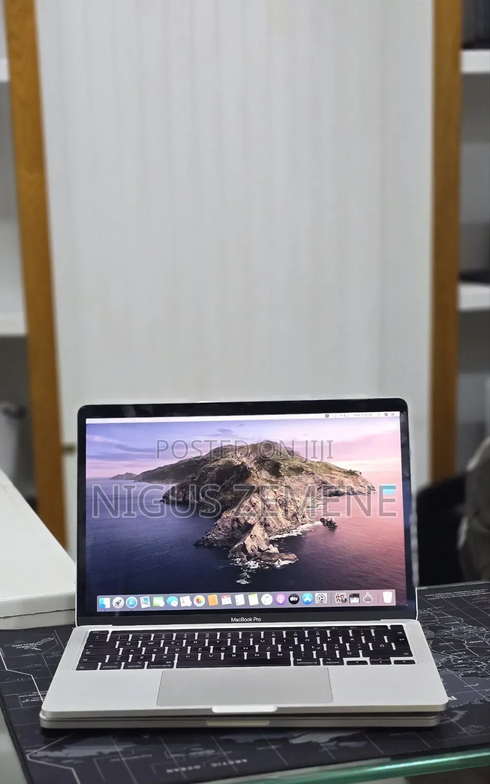 New Laptop Apple MacBook 2020 32GB Intel Core i7 SSD 512GB