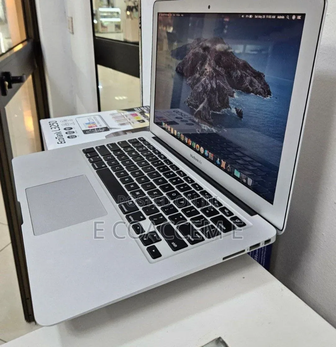 Laptop Apple MacBook 4GB Intel Core i5 SSD 128GB