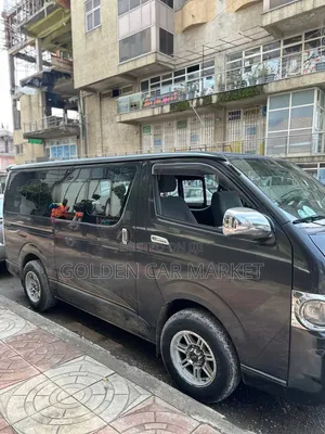 Toyota HiAce 2007 Black