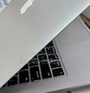 New Laptop Apple MacBook Air 4GB Intel Core i5 SSD 128GB