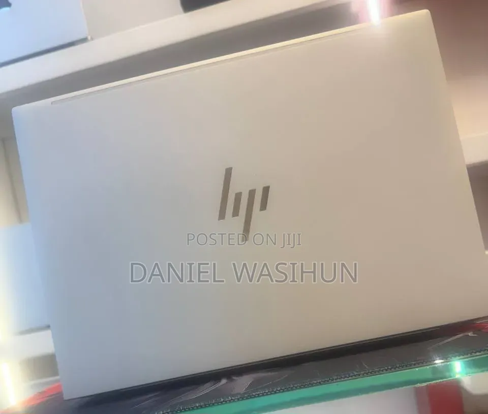 New Laptop HP EliteBook 660 G11 16GB Intel Core Ultra 7 SSD 512GB
