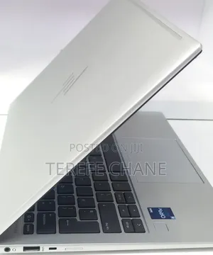 New Laptop HP EliteBook 830 G9 16GB Intel Core i5 SSD 512GB