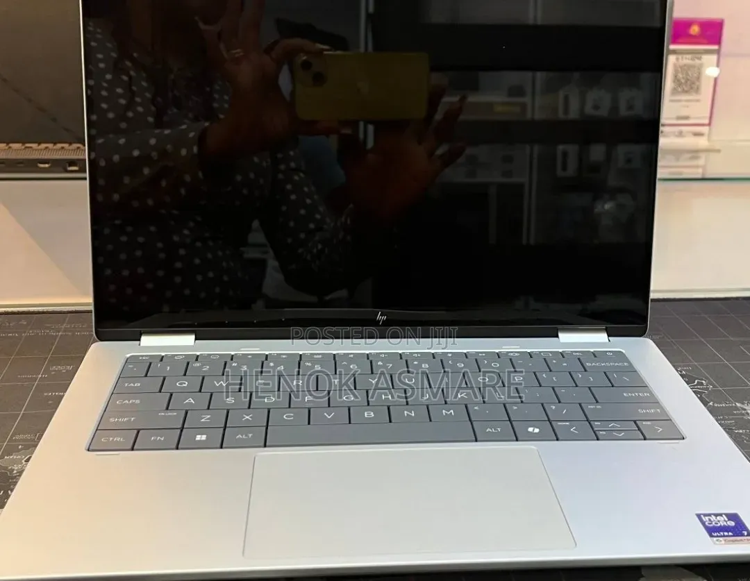 New Laptop HP OmniBook Ultra Flip 14" 16GB Intel Core Ultra 7 SSD 1T