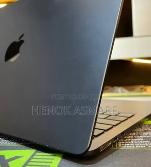 New Laptop Apple MacBook Air 2023 M2 8GB Apple M2 SSD 512GB