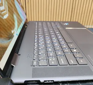 New Laptop HP Spectre 16GB Intel Core i7 SSD 512GB