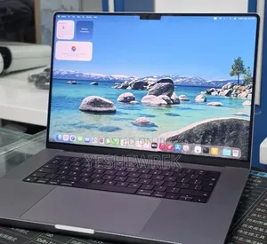 New Laptop Apple MacBook Pro 2019 16GB Intel Core i7 SSD 512GB