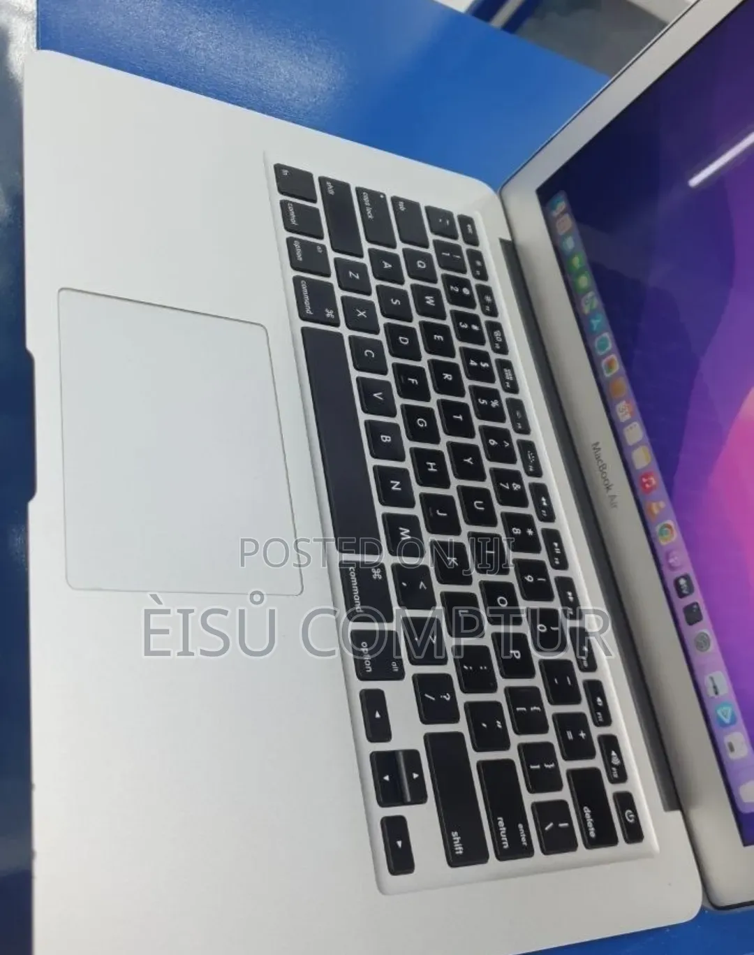 New Laptop Apple MacBook 2017 8GB Intel Core i7 SSD 128GB