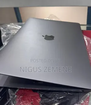 New Laptop Apple MacBook Air 2018 8GB SSD 128GB