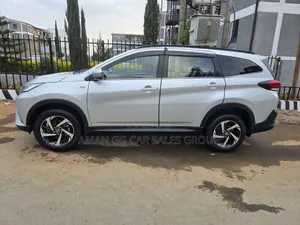 Toyota Rush 2021 Silver