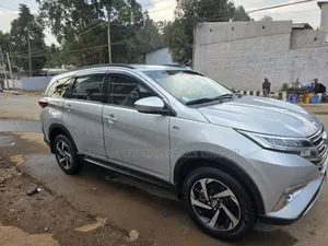 Toyota Rush 2021 Silver
