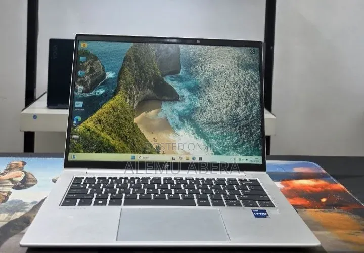 New Laptop HP EliteBook 840 G9 16GB Intel Core i7 SSD 512GB