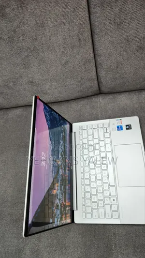 New Laptop HP Pavilion 14 16GB Intel Core i7 SSD 512GB