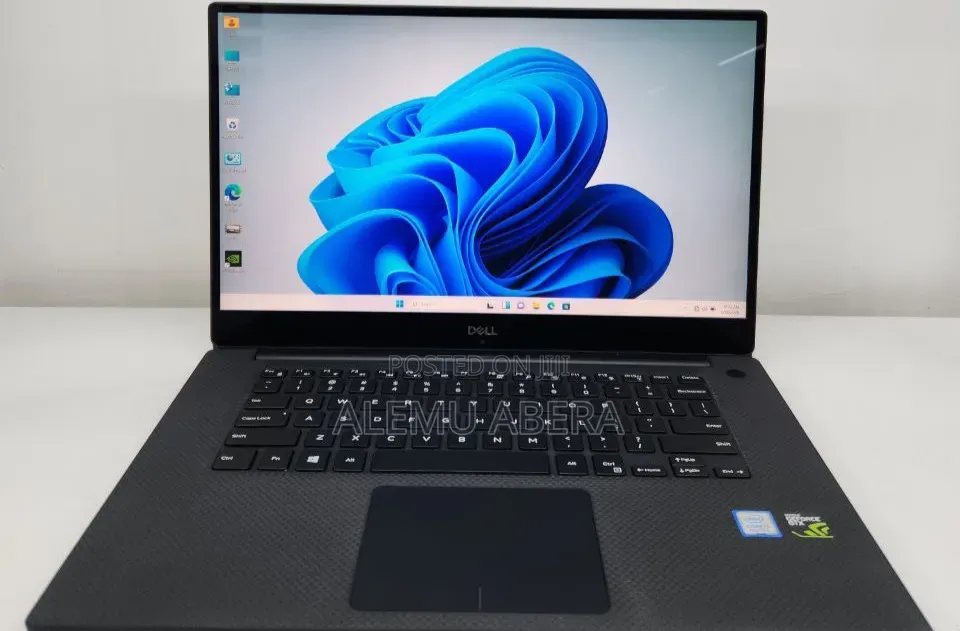 New Laptop Dell XPS 15 16GB Intel Core i7 SSD 512GB