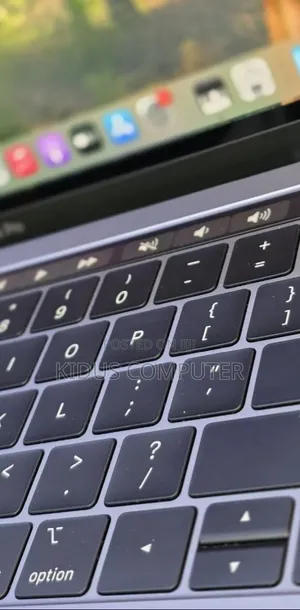 New Laptop Apple MacBook Pro 2019 16GB Intel Core i5 SSD 512GB