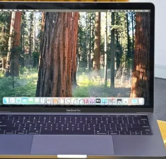 New Laptop Apple MacBook Pro 2019 16GB Intel Core i5 SSD 512GB