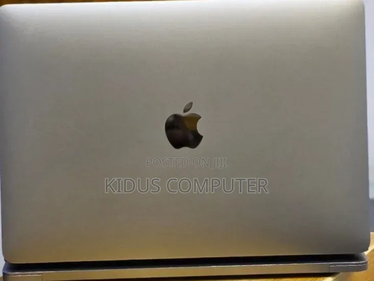 New Laptop Apple MacBook Pro 2019 16GB Intel Core i5 SSD 512GB