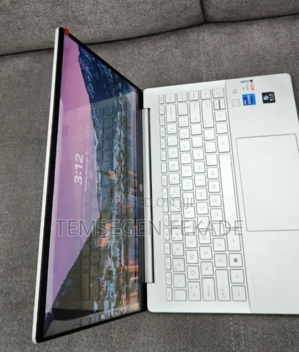 New Laptop HP Pavilion 14 16GB Intel Core i7 SSD 512GB