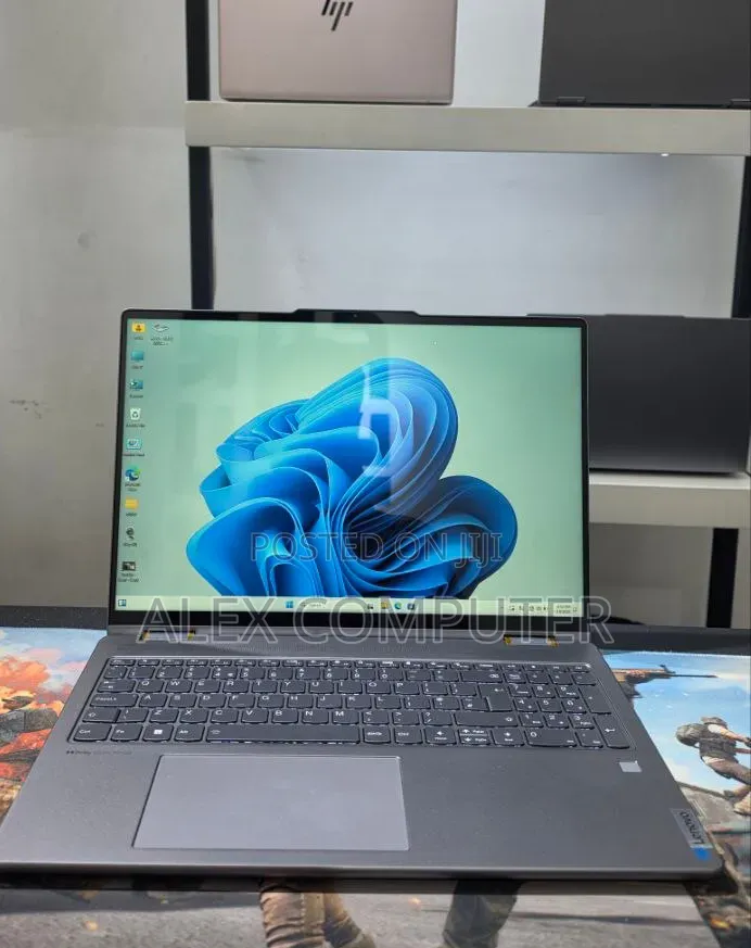 New Laptop Lenovo 16GB AMD Ryzen 7 SSD 512GB