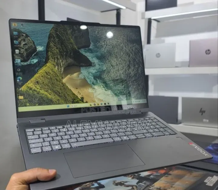 New Laptop Lenovo 16GB Intel Core Ultra 5 SSD 512GB