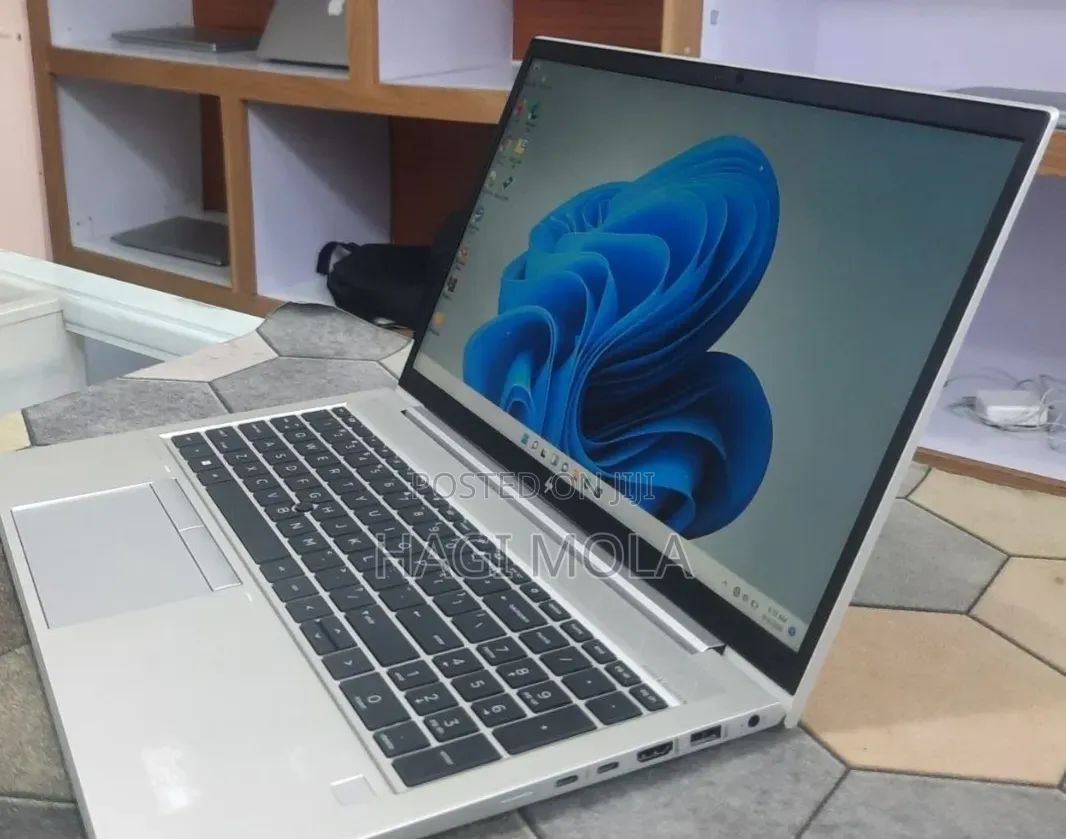 New Laptop HP EliteBook 840 16GB Intel Core i7 SSD 512GB