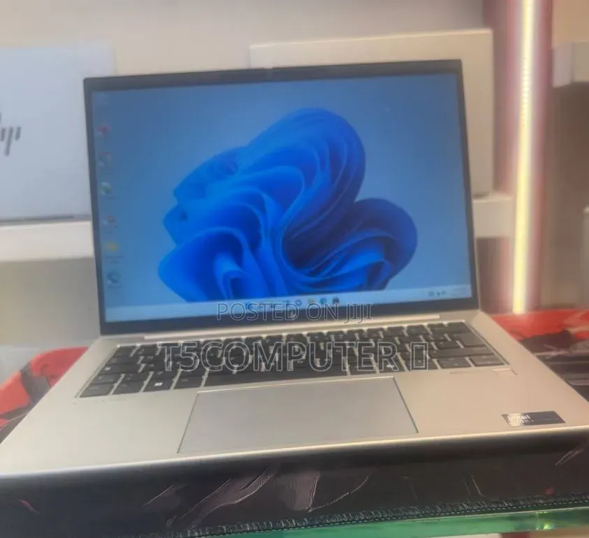 New Laptop HP EliteBook 660 G11 16GB Intel Core Ultra 7 SSD 512GB