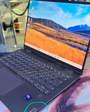 New Laptop Lenovo Yoga 7i 16GB Intel Core Ultra 7 SSD 512GB