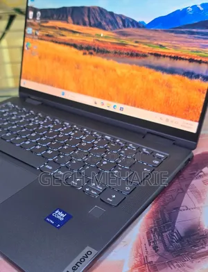 New Laptop Lenovo Yoga 7i 16GB Intel Core Ultra 7 SSD 512GB