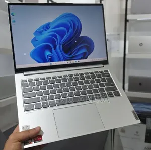 New Laptop Lenovo 16GB AMD Ryzen 7 SSD 512GB