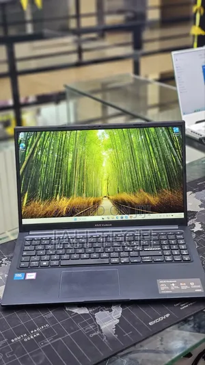 New Laptop Asus VivoBook 15 X505BA 16GB Intel Core 5 SSD 512GB
