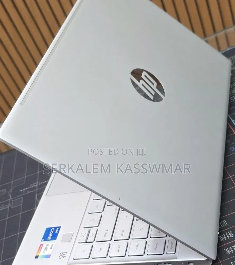 New Laptop HP Pavilion 13 8GB Intel Core i5 SSD 512GB