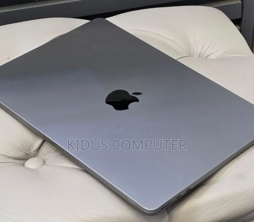 New Laptop Apple MacBook Air 2022 M2 8GB Apple M1 SSD 256GB