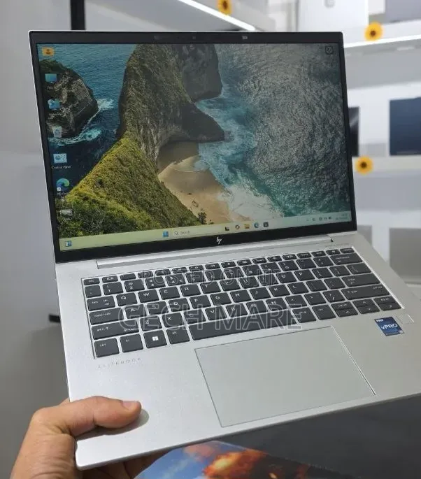 New Laptop HP EliteBook 840 G9 16GB Intel Core i7 SSD 512GB