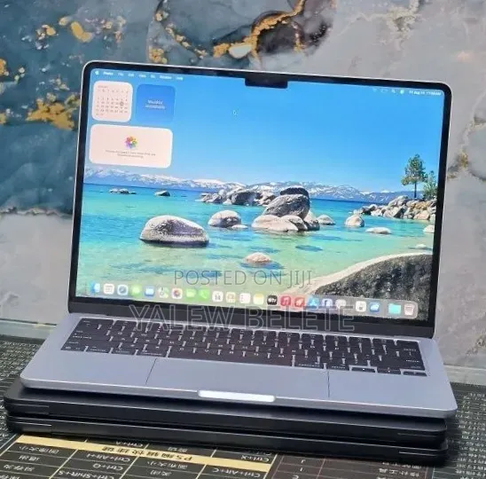 New Laptop Apple MacBook Air 2025 M4 16GB Apple M4 SSD 256GB