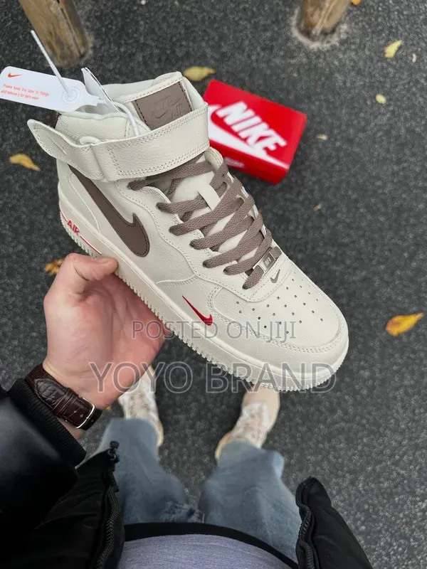 Nike Air Force 1 High-Top White/ Dark Brown